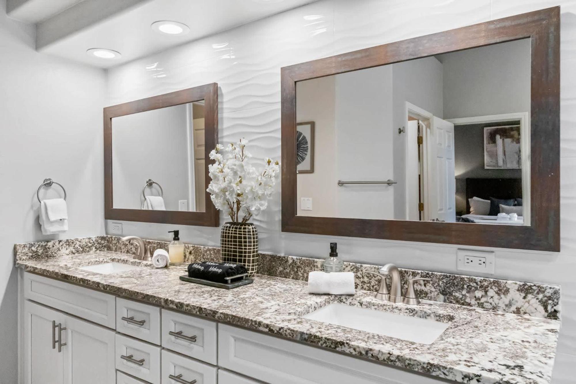 5 Bed 3 Bath Uptown Sedona-Game Room-Sauna-Cold Plunge-Jacuzzi-Gym Luaran gambar